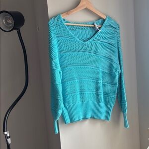 Tommy Bahama Blue V-Neck Sweater Lightweight Knit